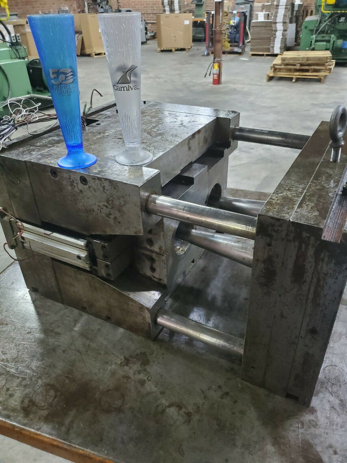 Injection Mold "beer Icicle" 2 Cavity Hotrunner