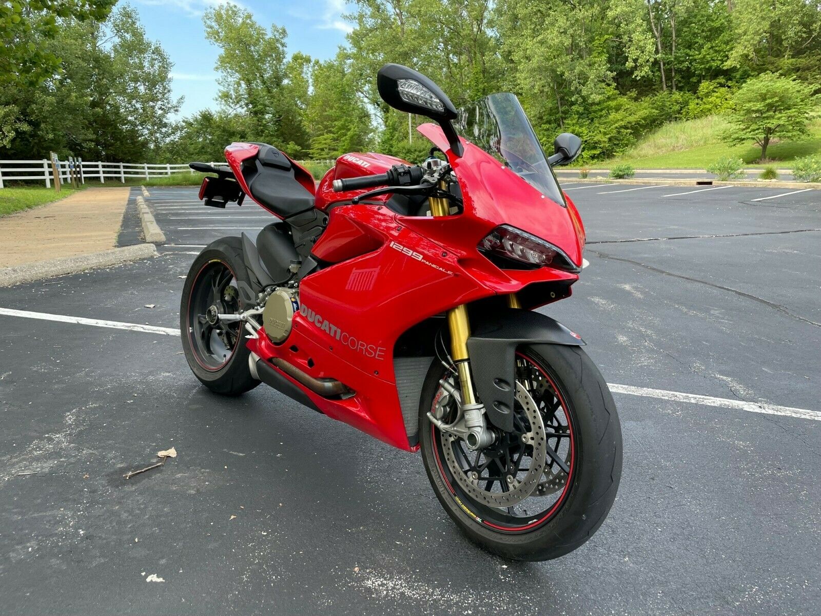 2016 Ducati Superbike  2016 Ducati 1299 S Panigale Abs With 3610 Miles. Carbon Extra’s, Serviced As New