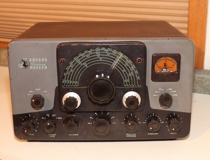 Johnson Viking Ranger Ham Radio Transmitter